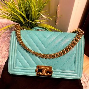 ⛔️SOLD⛔️Guaranteed Authentic Chanel Boy Medium Caviar